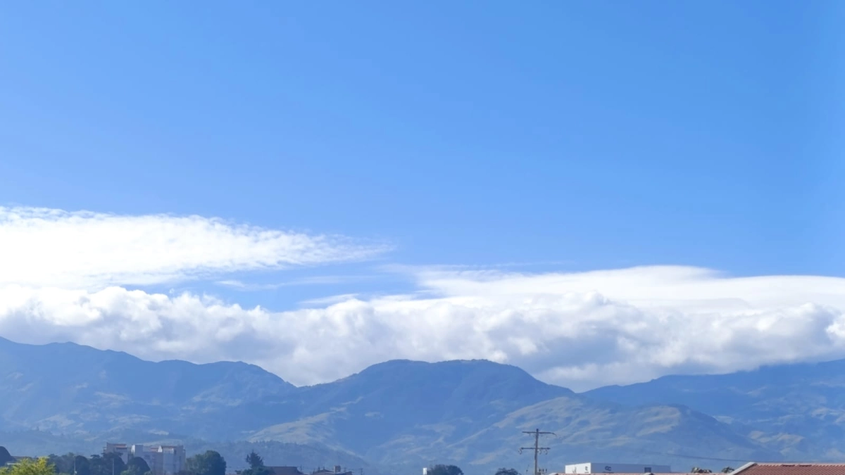 Popayán amanece cubierta de ceniza y suspenden clases en Puracé: aumenta la actividad del volcán y crece la alerta en el Cauca