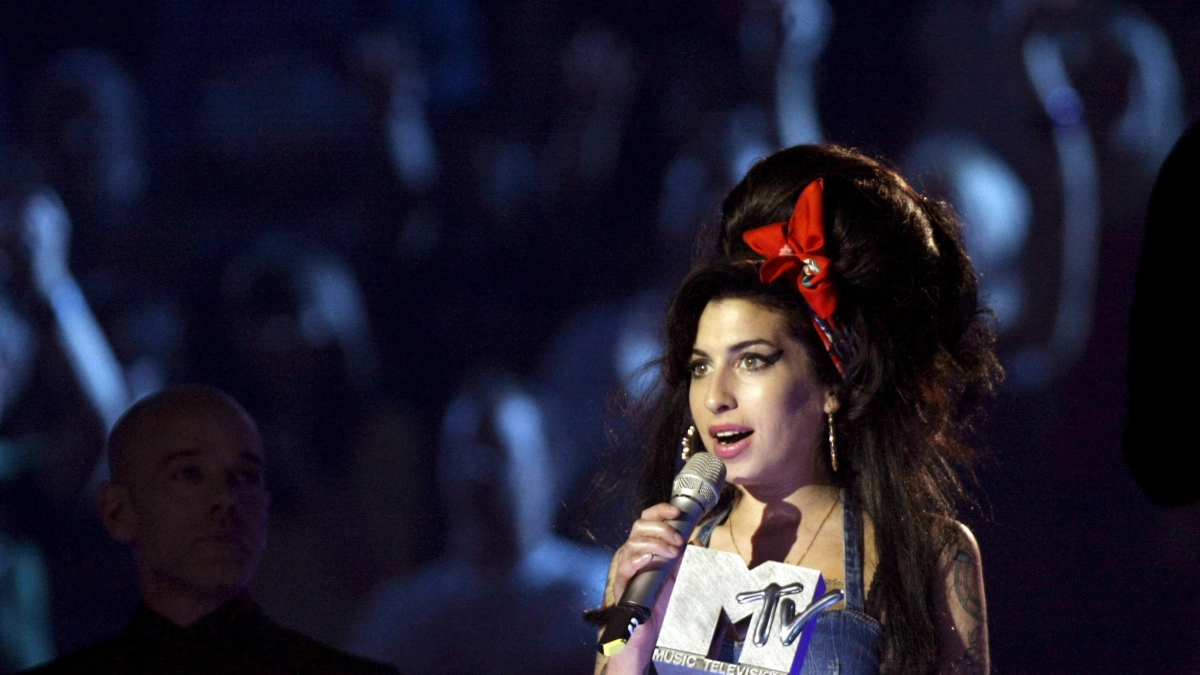 Amy Winehouse, una voz que se apagó hace 15 años