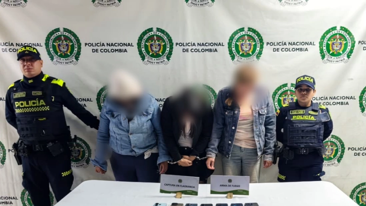 Tres mujeres fueron capturadas tras presunto robo de celulares en evento masivo en Bogotá: recuperaron siete equipos