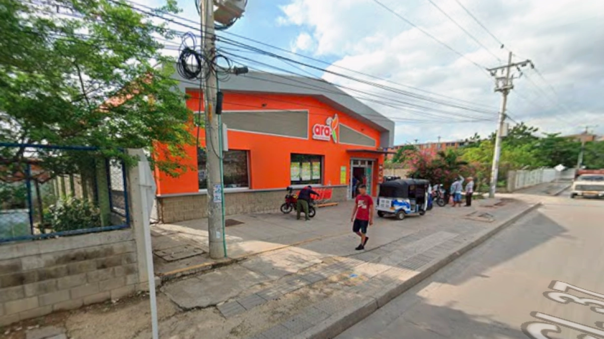Atlántico | Intento de robo en un supermercado Ara en Soledad salió mal: se produjo un tiroteo y un asaltante fue abatido y otro capturado