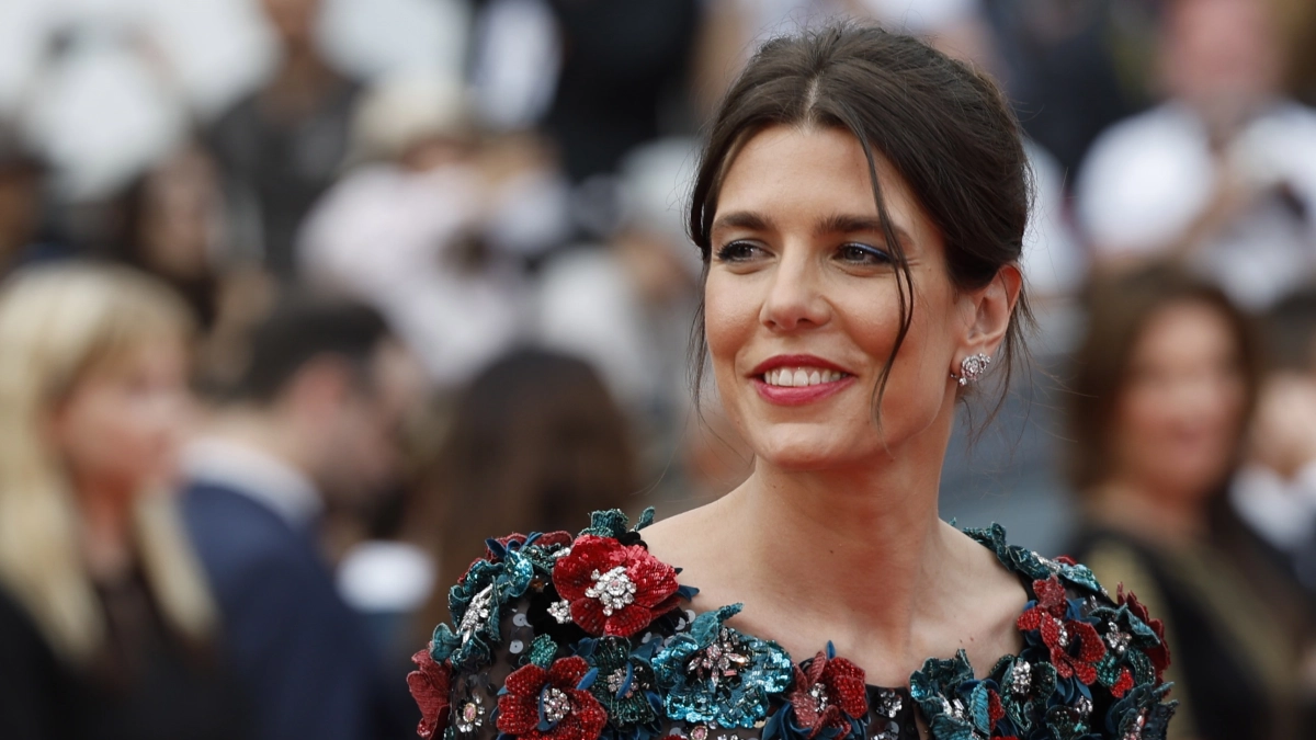 La historia de Carlota Casiraghi: la royal que rompió con el lujo y conquistó por su elegancia