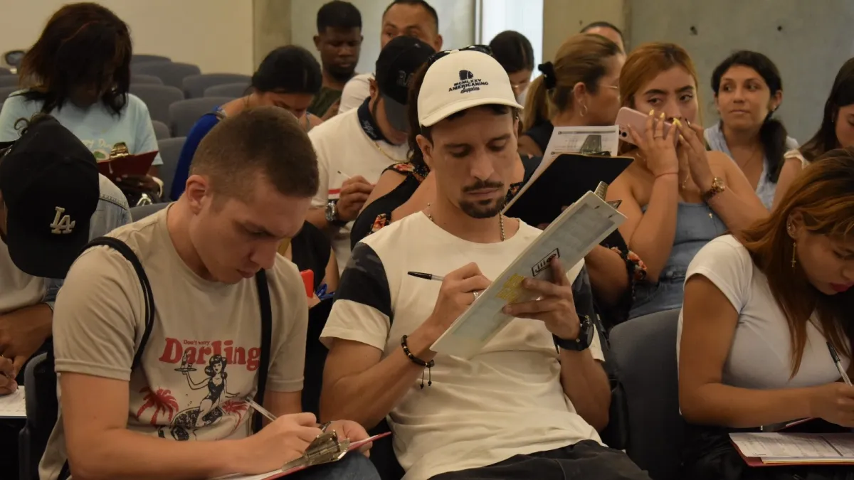 Medellín se consolida como la ciudad con menor desempleo de Colombia: estos son los sectores que impulsaron la creación de empleos