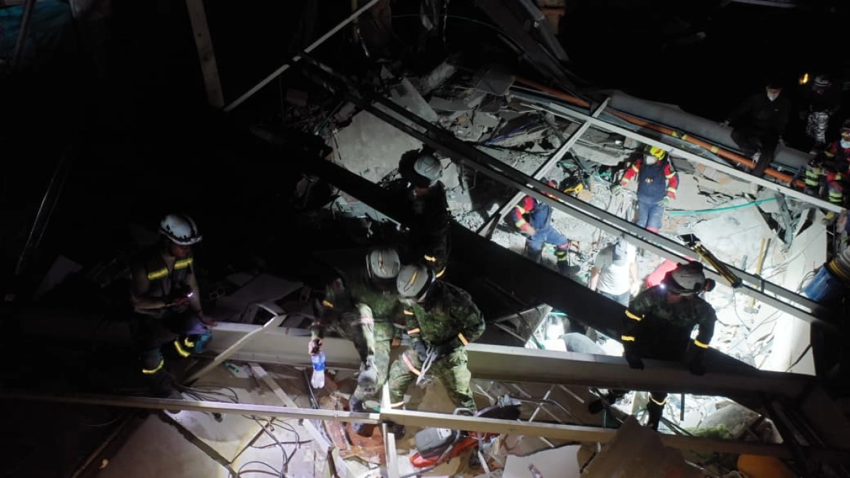 LA LUCHA POR LA VIDA: Rescatistas de Cali logran milagroso rescate después de 36 horas bajo escombros