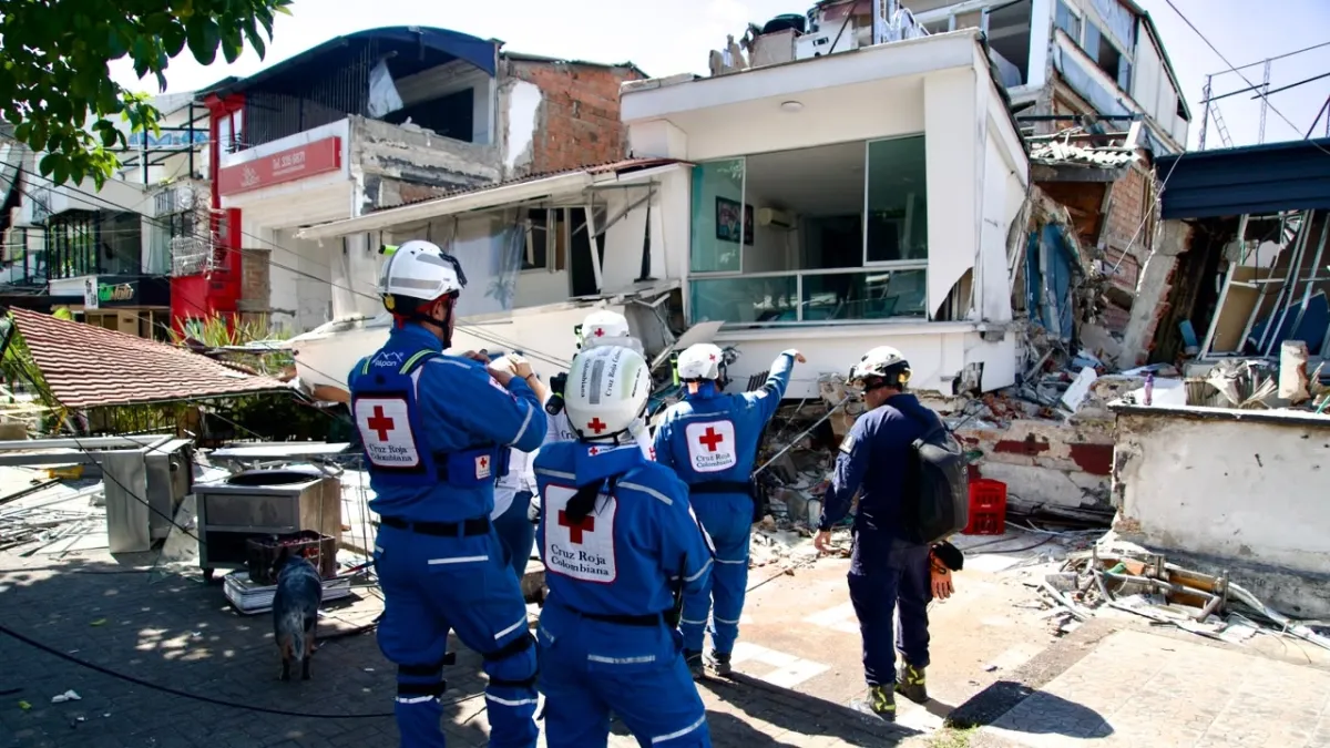 CATASTROFE: La búsqueda desesperada por salvar vidas entre los escombros