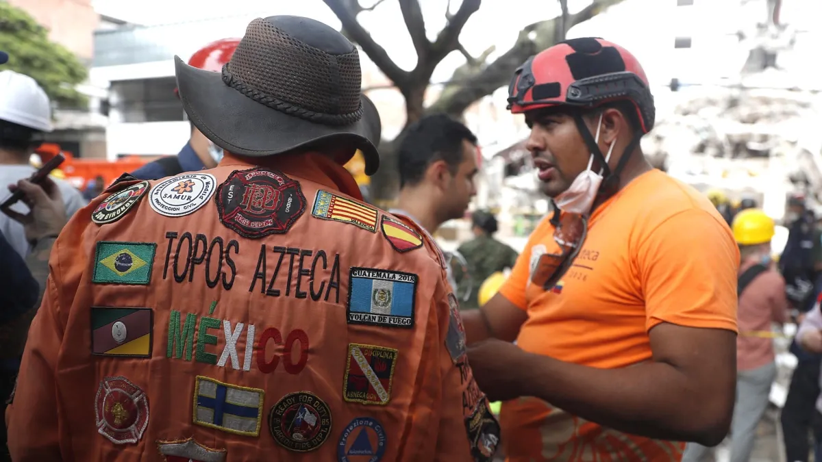 ¿Quiénes son los ‘Topos’ mexicanos y qué diferencia hay entre los Aztecas que llegaron a Colombia tras el terremoto y los de Tlatelolco?