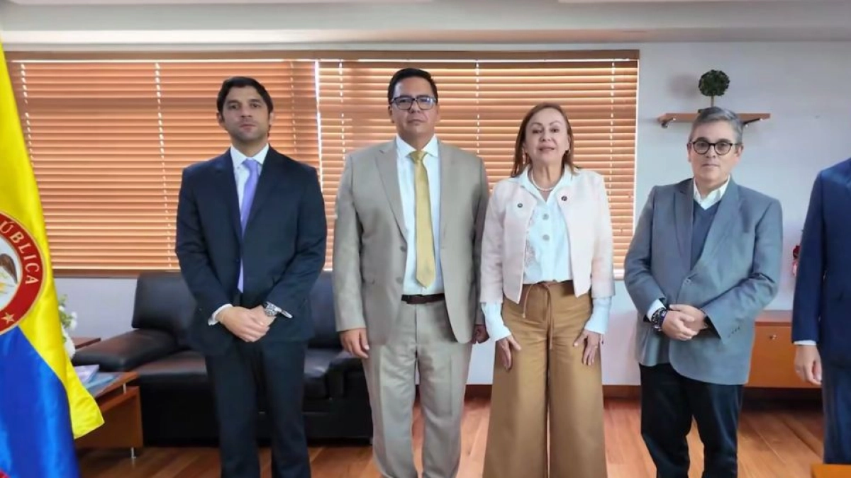 Abelardo De La Espriella oficializa nombramientos en entidades clave del sector minero-energético