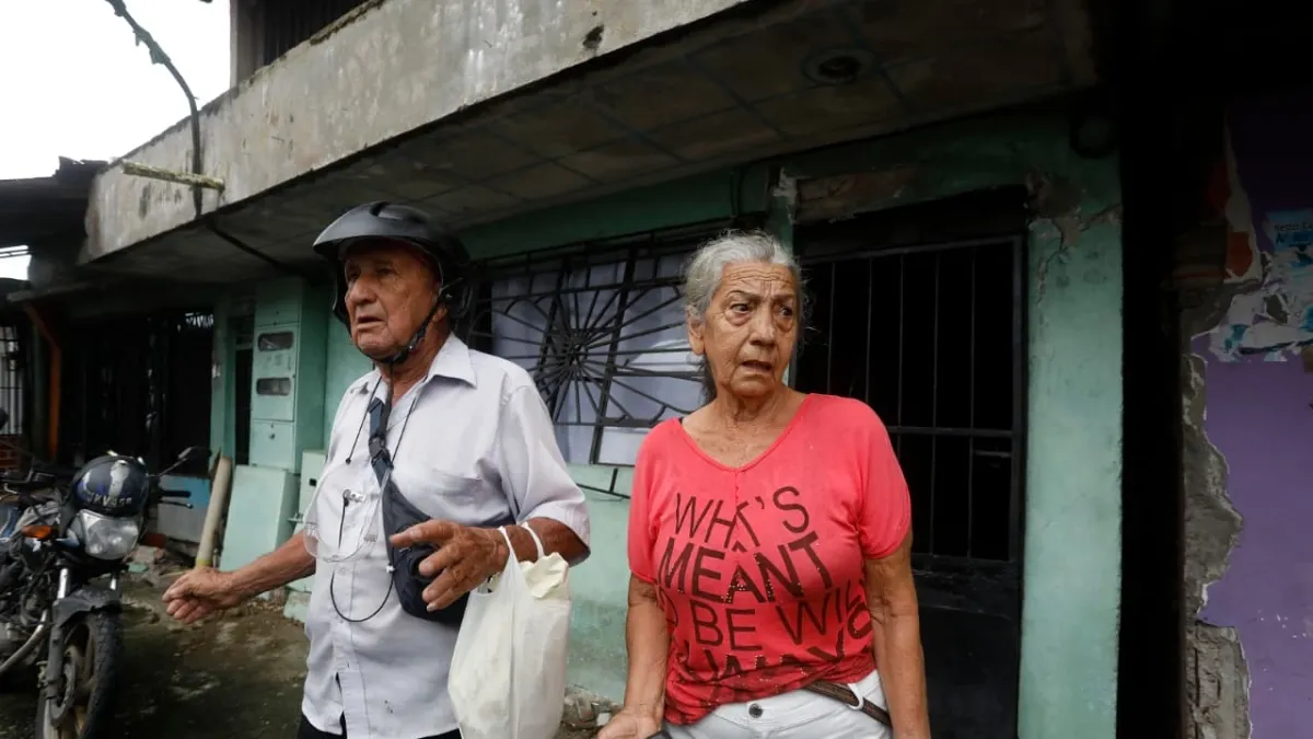 La vida entre grietas: las familias que siguen viviendo en casas al borde del colapso tras el terremoto en Buenaventura