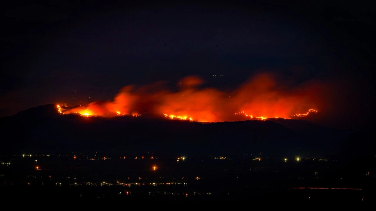 Incendios forestales en Tolima devastan más de 20.000 hectáreas: estos son los municipios en máxima alerta y las vías afectadas