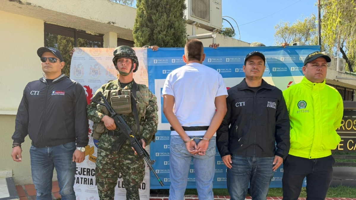 El soldado en formación que se infiltró en el Ejército para sacar información de operativos y ataques contra el ELN: recibía órdenes de gran cabecilla