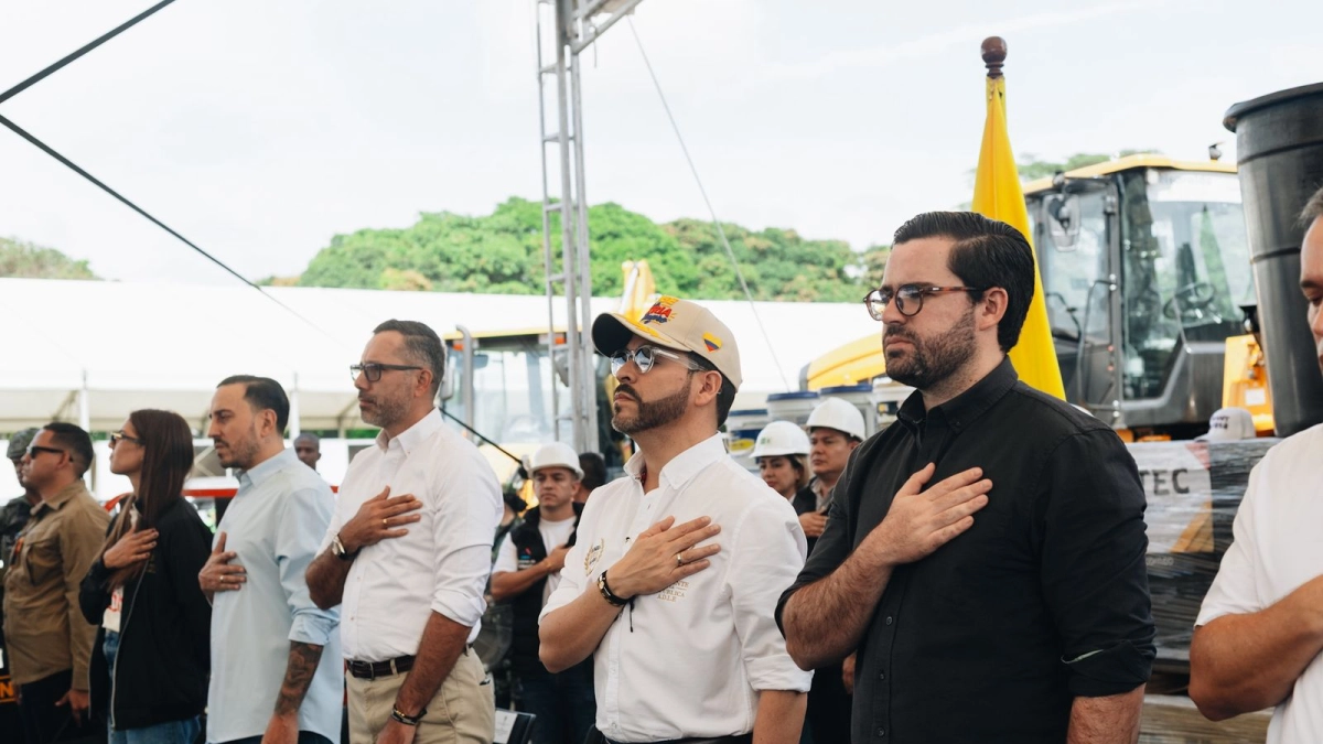 Gobierno promete subsidios para damnificados del terremoto y acelera plan de reconstrucción