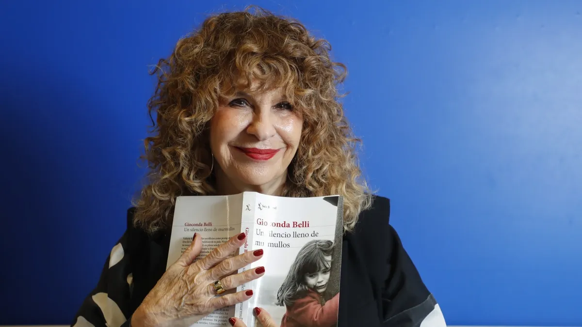La autora nicaragüense Gioconda Belli obtiene el premio de la Feria del Libro de Guadalajara 2026
