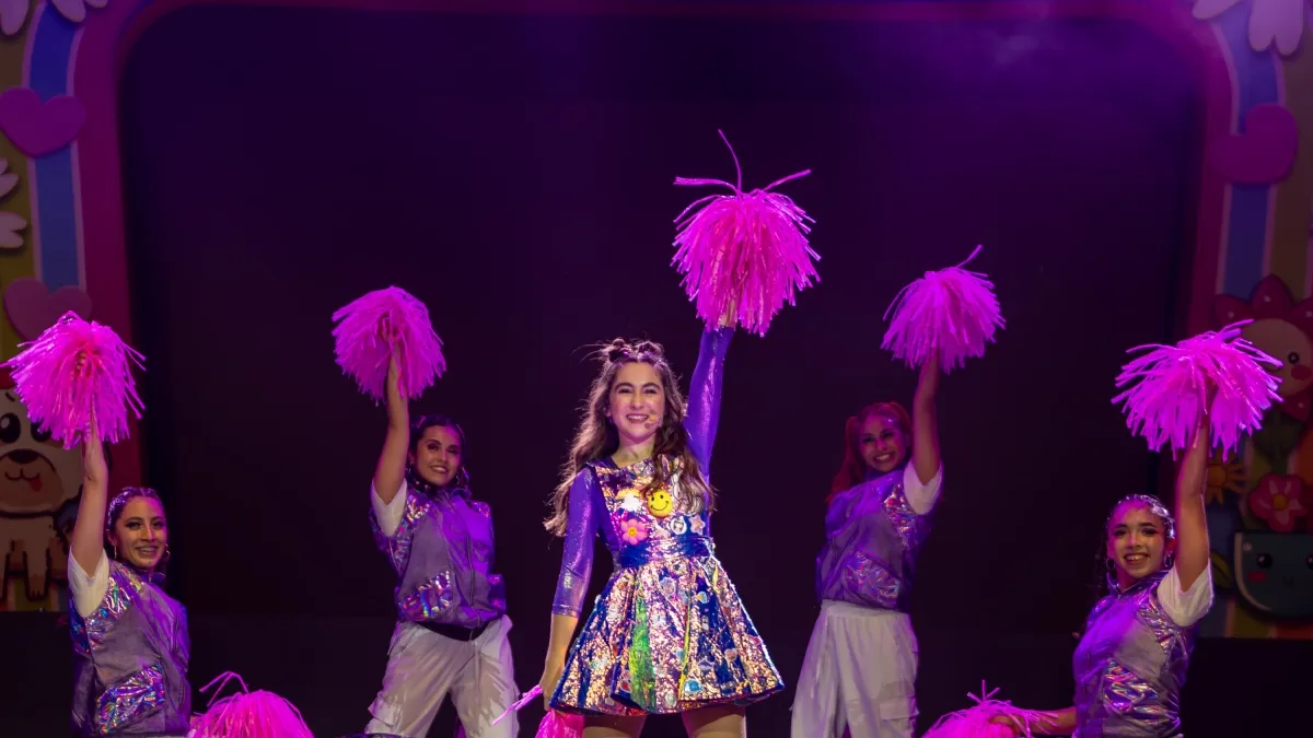 Ella es Lara Campos, la estrella de la música infantil que hizo 'sold out' en el Movistar Arena de Bogotá