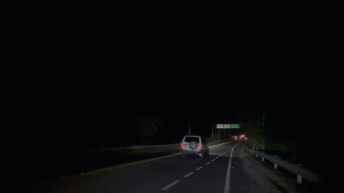 Peligro en la vía Medellín-Bogotá: denuncian que hay dos sectores sin iluminación en los cuales aumentaron los accidentes