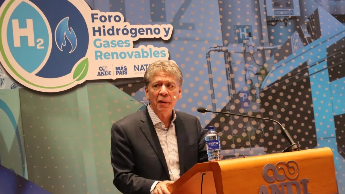 Distintos sectores políticos cuestionan la salida de Bruce Mac Master de la Andi: agradecen su labor por 12 años