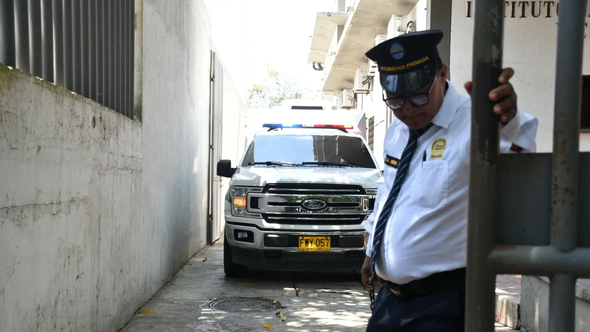 Los cuerpos de 'Bendito Menor', 'Bebecita' y los dos escoltas abatidos ya están en Barranquilla: Policía reforzó la seguridad en Medicina Legal