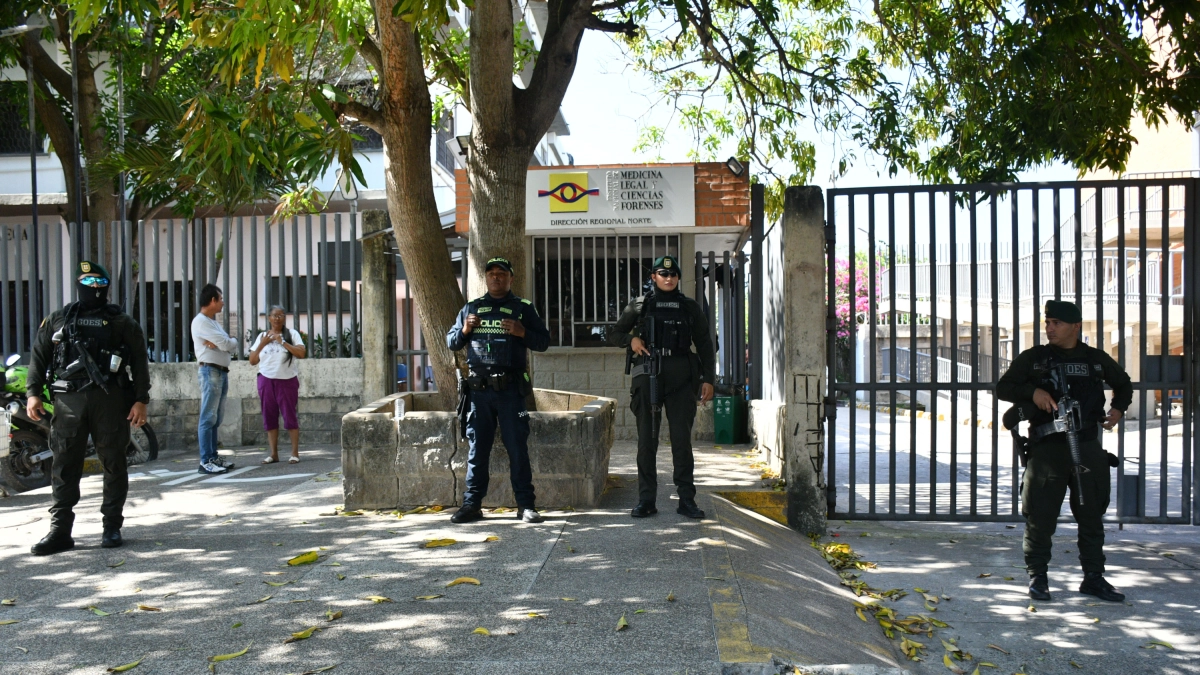 Medicina Legal autoriza entrega de cuerpos de alias ‘Bendito Menor’, ‘La Bebecita’ y otros dos abatidos en Riohacha