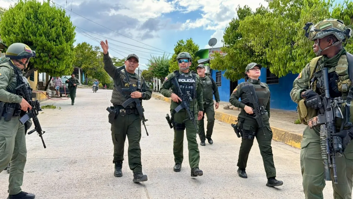 Director de la Policía llegó a Norosí, sur de Bolívar, tras el ataque con drones que dejó 15 uniformados heridos
