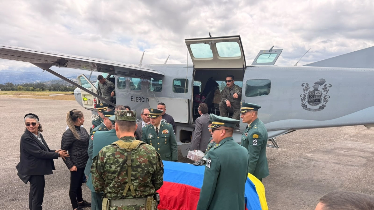 El último adiós al capitán Pirajón: Sogamoso recibe con honores al oficial asesinado en el ataque con drones explosivos en Ocaña, Norte de Santander