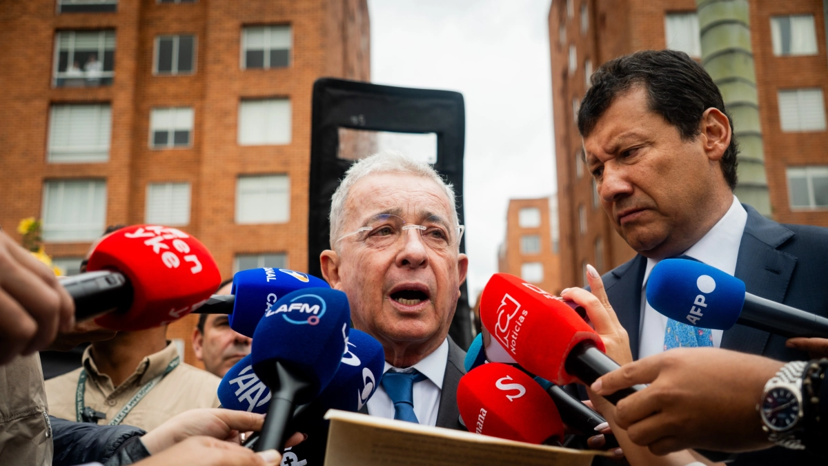 Abogado Lombana habla del interrogatorio a Álvaro Uribe por las masacres de El Aro y La Granja: 'Fue una diligencia sincera, abierta'