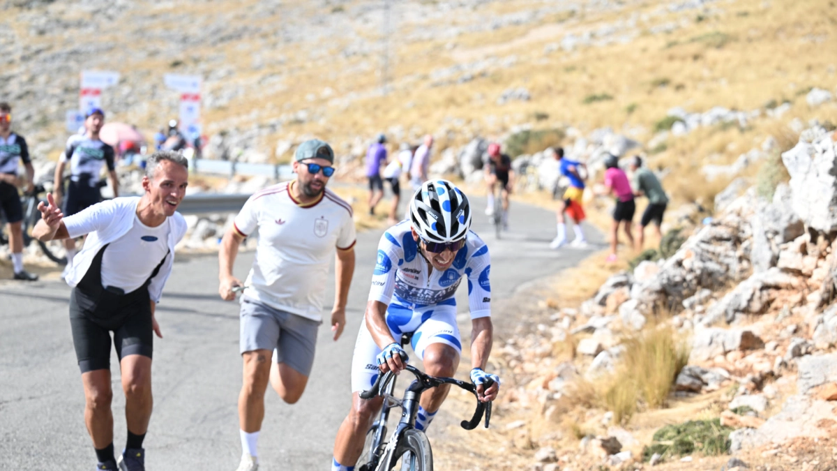Santiago Buitrago habló fuerte y claro: no desentona en la intención de ganar la montaña en la Vuelta a España