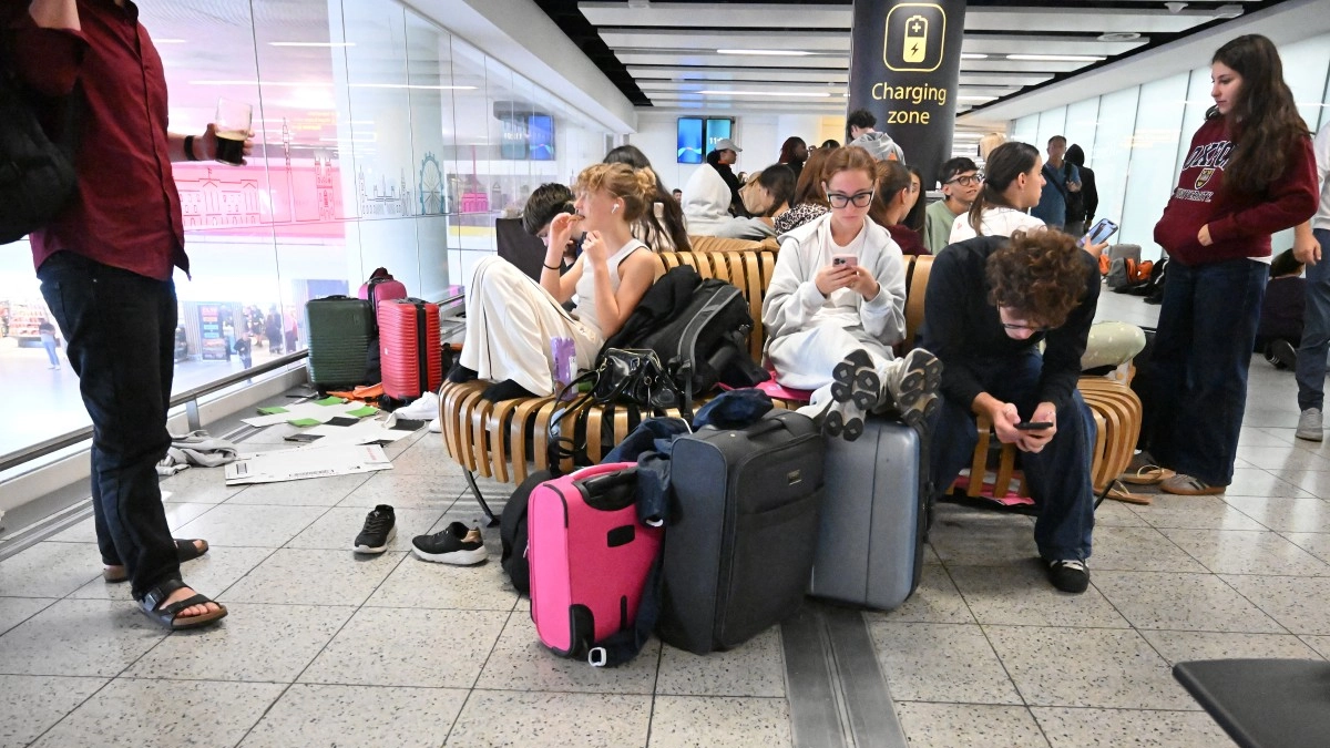 Crisis aérea en Reino Unido se prolonga tras falla que provocó cientos de cancelaciones