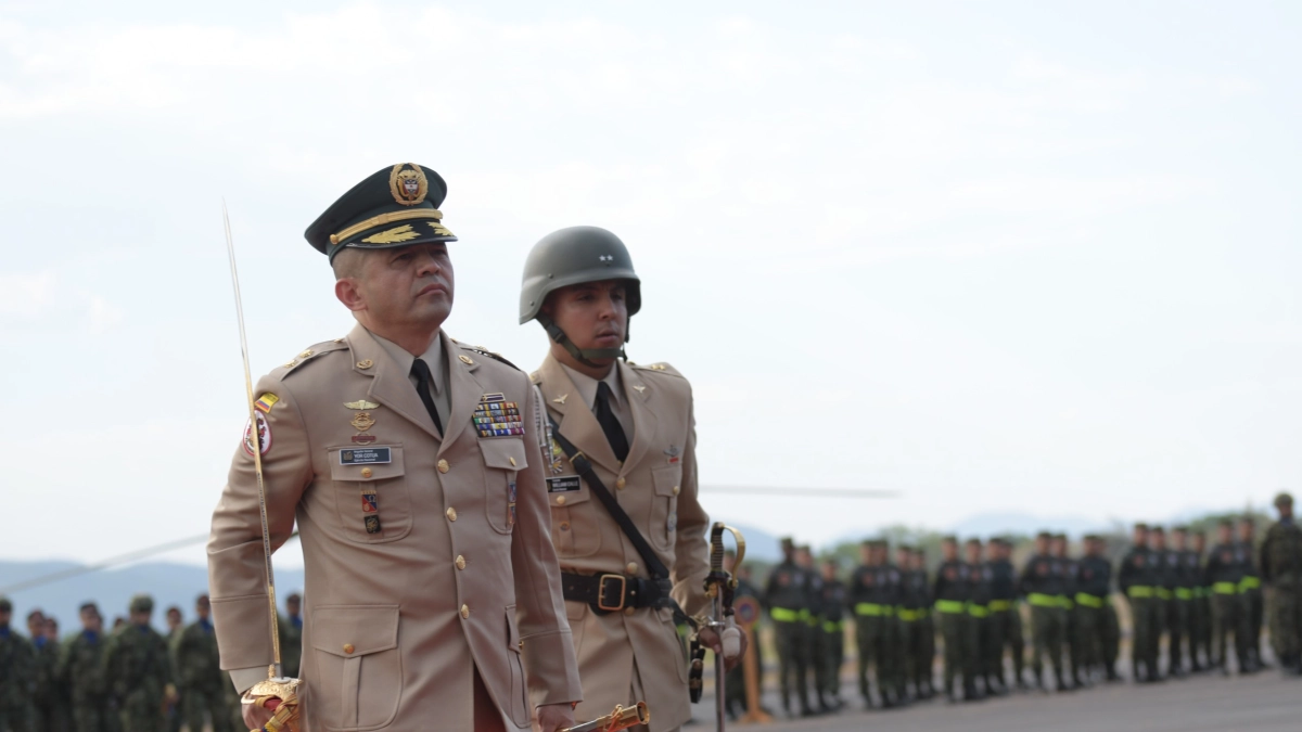 General Yor William Cotua Muñoz es el nuevo comandante de la División de Aviación Asalto Aéreo del Ejército