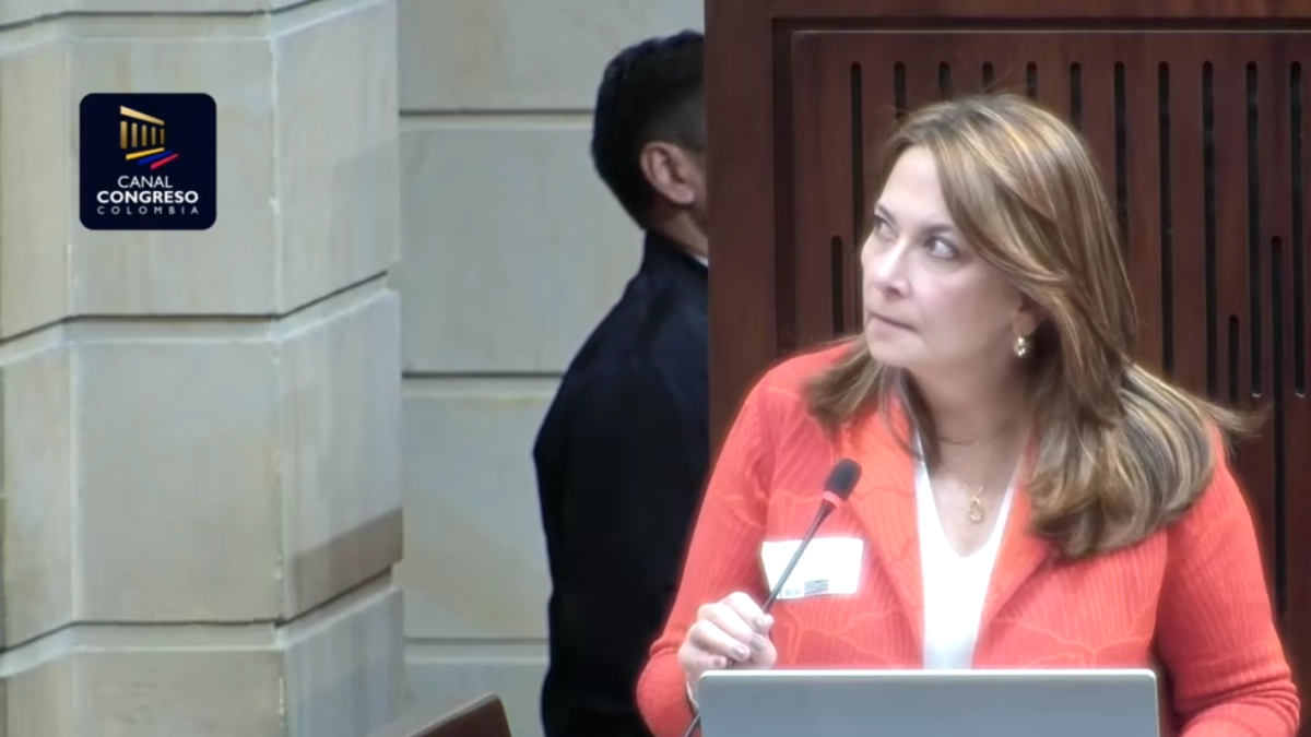 Ministra de Salud advierte que faltan  billones para garantizar la atención de los colombianos en 2027