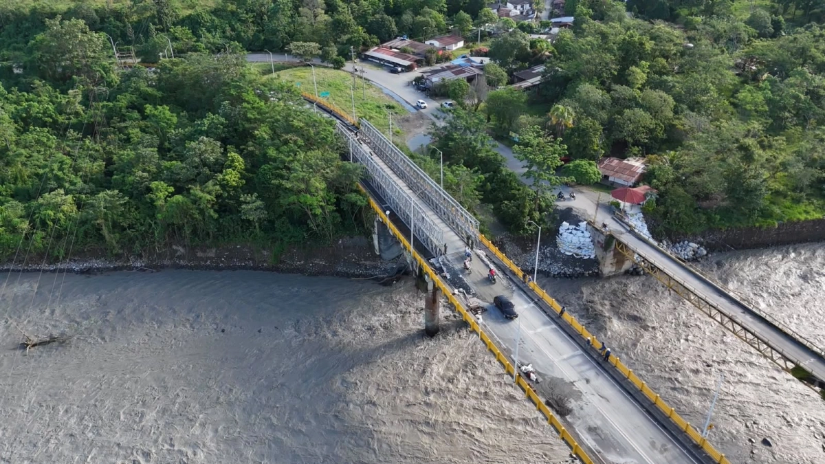 Habilitan estructura metálica en el puente de La Amistad, en el Meta, para permitir el paso de 17.000 habitantes tras colapso de parte del viaducto