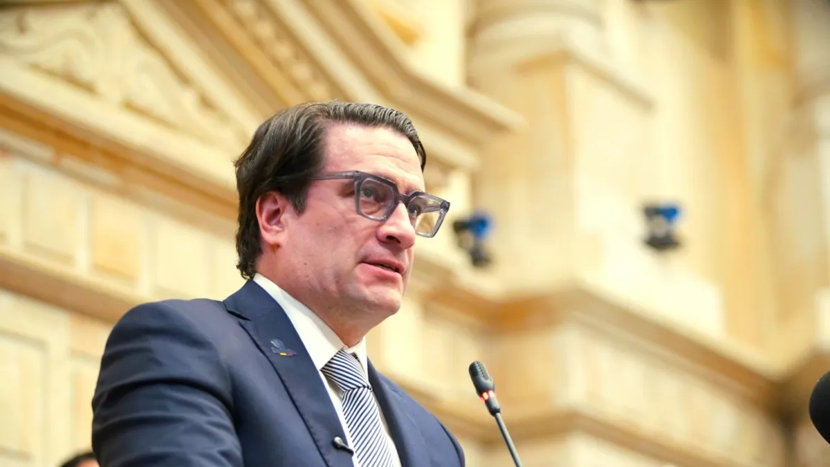 Ministro Iván Cancino dio detalles del proyecto de sometimiento para grupos ilegales: no habrá estatus político ni mesas de diálogo