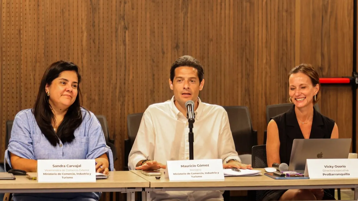 Gobierno y Red Invest trazan hoja de ruta para destrabar US$10.000 millones con destino a las regiones: listo un banco con 1.700 oportunidades