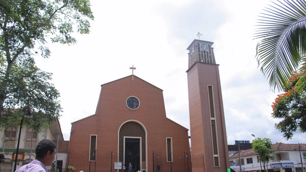 La iglesia principal de Montenegro a la que iban centenares de turistas y que se construyó hace 100 años tendrá que ser demolida tras el terremoto