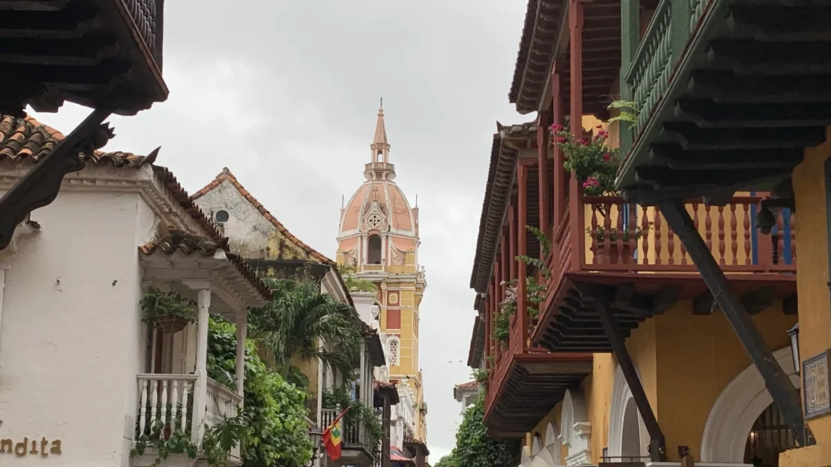 Italia, cuna de la ingeniería que planeó las murallas de Cartagena hace 4 siglos, liderará restauración de la cúpula de la Catedral de Santa Catalina