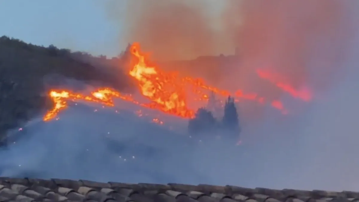 Grave incendio consume el cerro de San Marcos en Villa de Leyva: ciudadanos piden ayuda de las autoridades