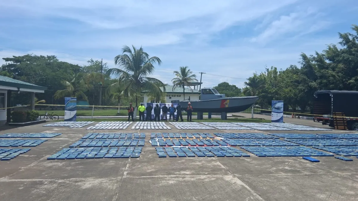 Armada incautó cerca de 4,7 toneladas de cocaína en dos operaciones en el Caribe
