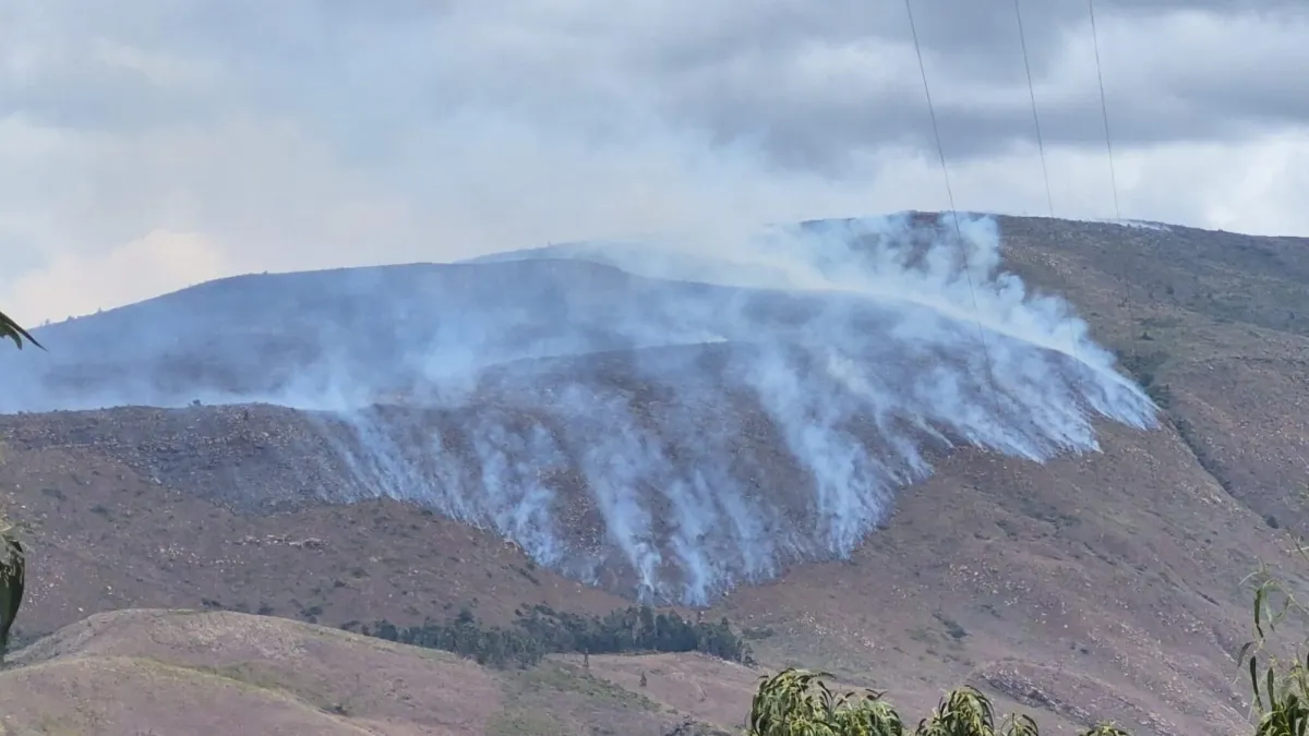 Grave incendio en Villa de Leyva hoy 22 de septiembre: conflagración está controlada en un 75 % y 1.200 hectáreas han sido afectadas, según la UNGRD