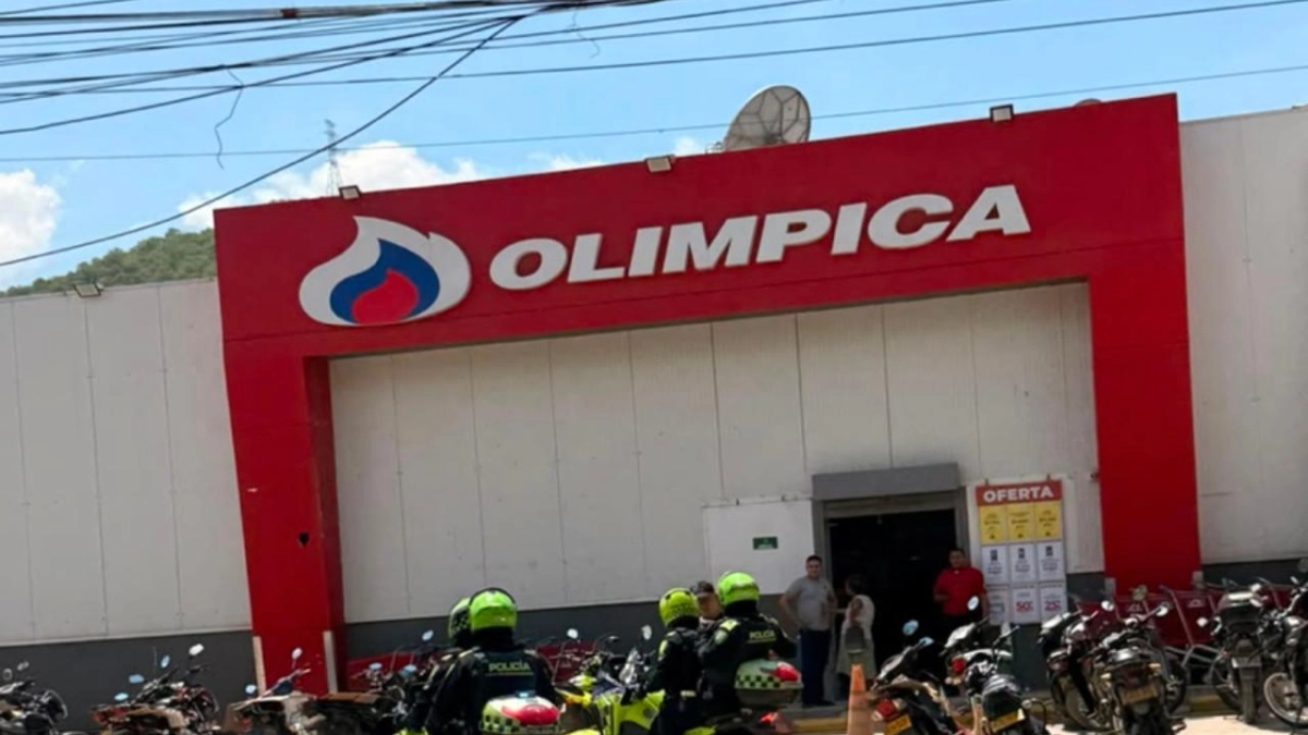 ACSN retan al presidente y atacaron con tiros a locales comerciales para paralizar la actividad comercial y el transporte público en Santa Marta
