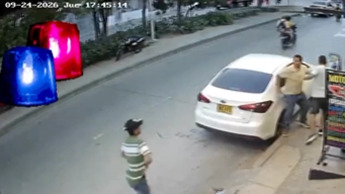 Video | Huye para salvar su vida: cámara de seguridad captó fallido ataque sicarial contra un hombre en zona limítrofe entre Barranquilla y Soledad