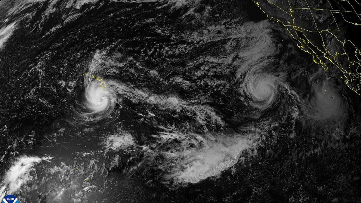 Huracán Nolo se intensificó a categoría dos rumbo a Hawái con potenciales lluvias catastróficas, según el Centro Nacional de Huracanes de EE. UU.