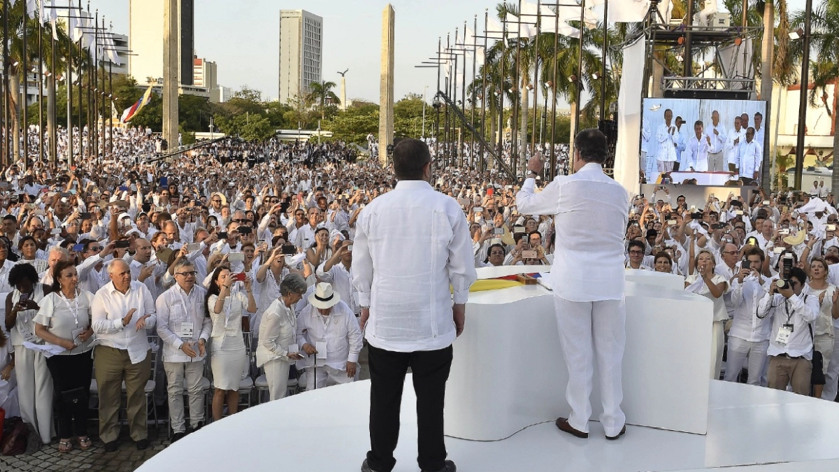 Cartagena de Indias conmemora los 10 años de la firma de la paz: la tarde en que unos aviones Kfir surcaron el cielo cartagenero con fines pacifistas