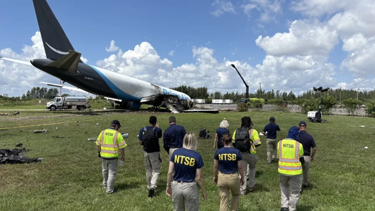 Nuevo informe revela detalles del accidente de avión de Amazon que se salió de la pista en Miami, Estados Unidos, y causó la muerte de cinco personas