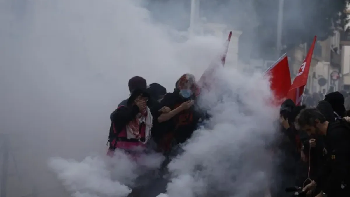Adolescente de 15 años perdió una mano durante enfrentamientos entre estudiantes y policías en Francia: investigan qué ocurrió