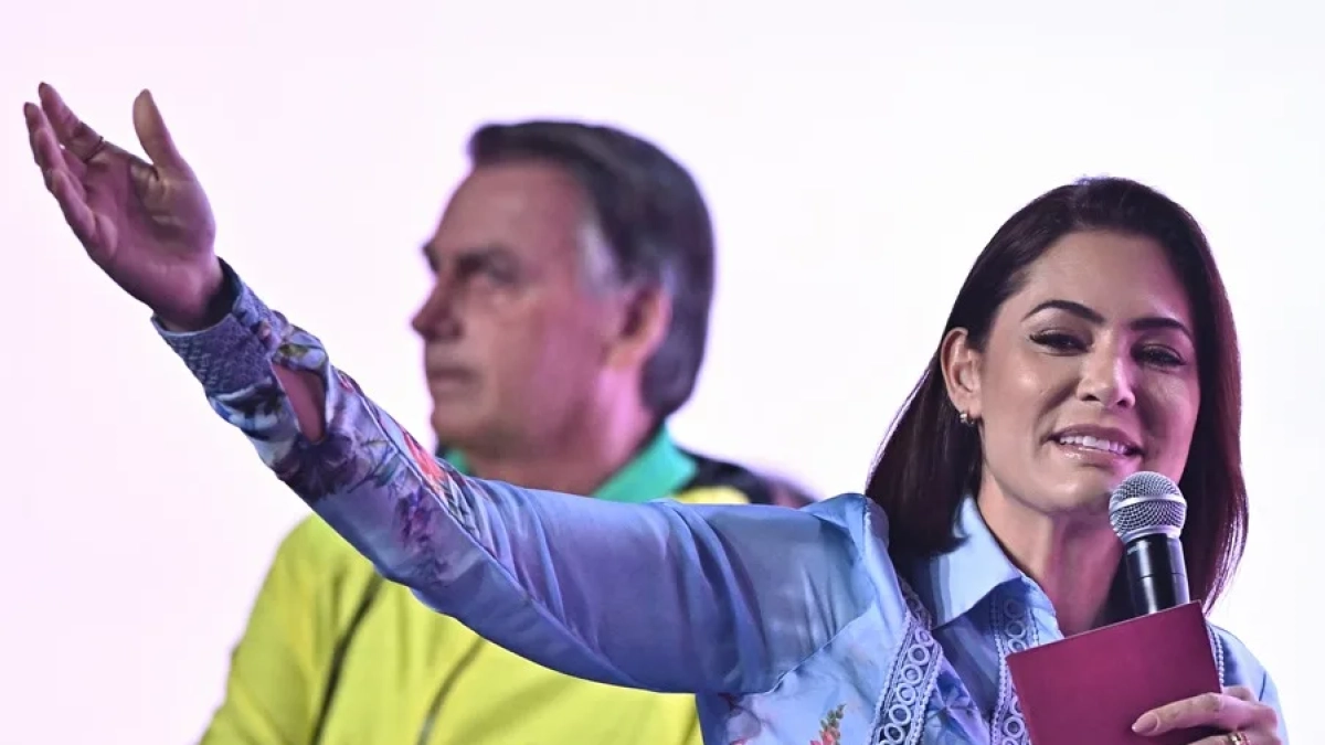 Jornada electoral en Brasil 2026: la esposa de Jair Bolsonaro, dos de sus hijos y su hermano logran triunfos en las elecciones legislativas del país