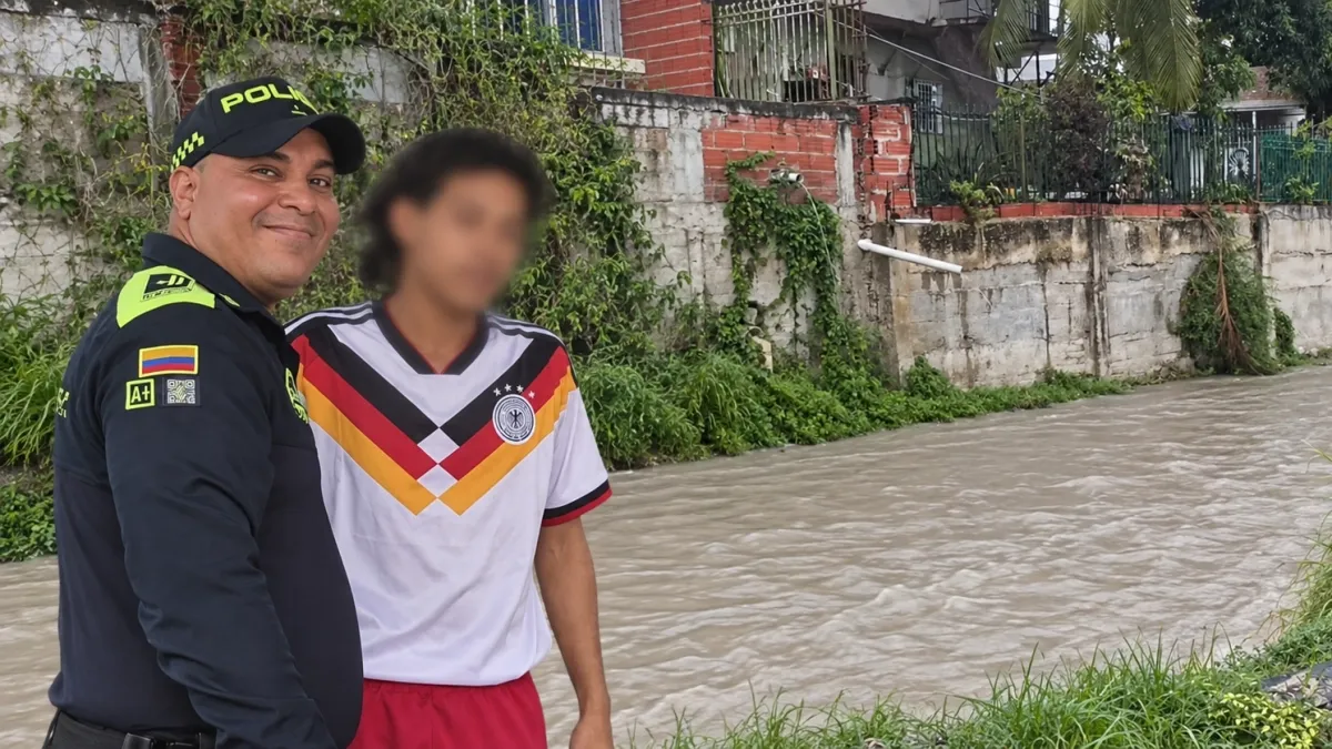 ‘Decidí lanzarme al arroyo’: el relato del policía que salvó a un niño de 13 años, arrastrado por la peligrosa corriente de El Salao, en Soledad