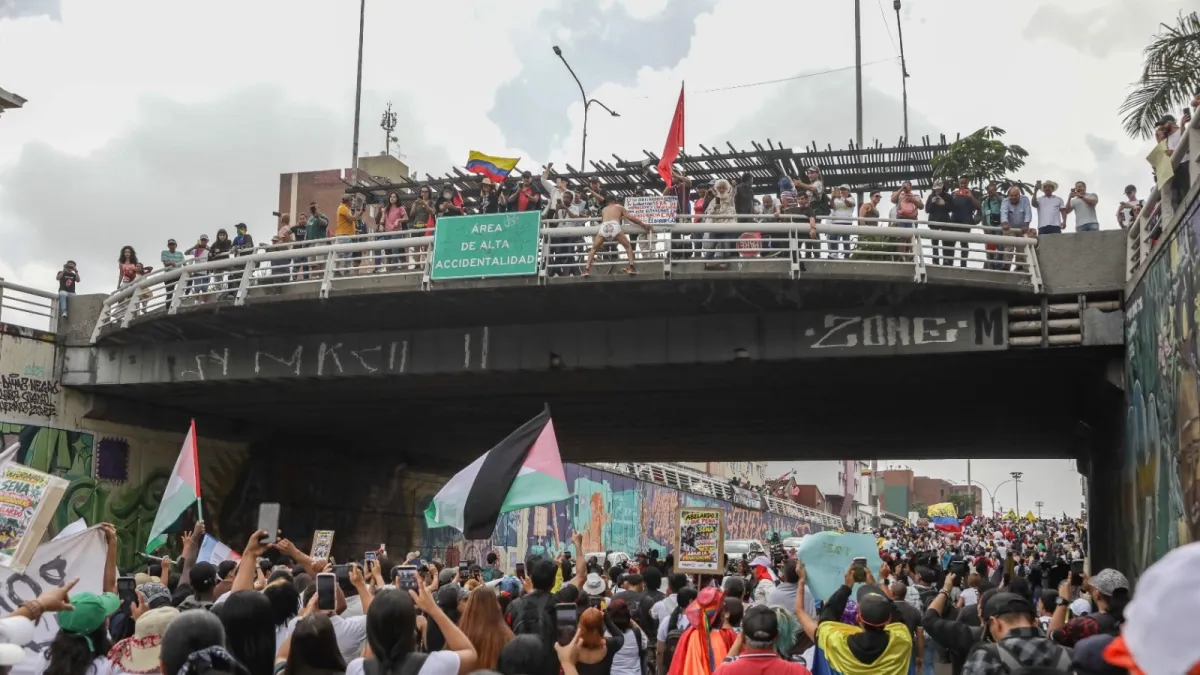 ‘En Cali monitoreamos la marcha, así como las entradas y salidas de la ciudad con el helicóptero Halcón de la Policía’: habilitan paso en la calle 5