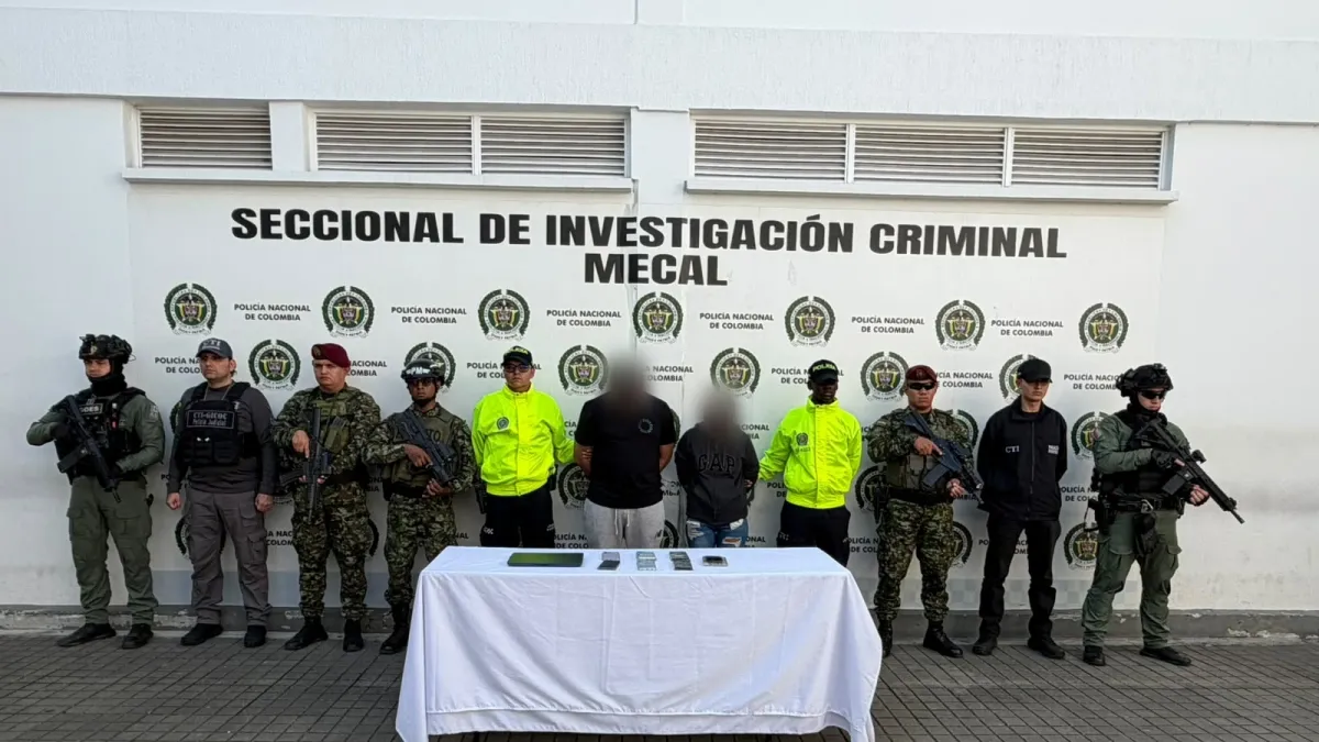 Tres capturados, cuatro allanamientos y un atentado resuelto: el golpe a la estructura que detonó un bus bomba frente al Batallón Pichincha de Cali