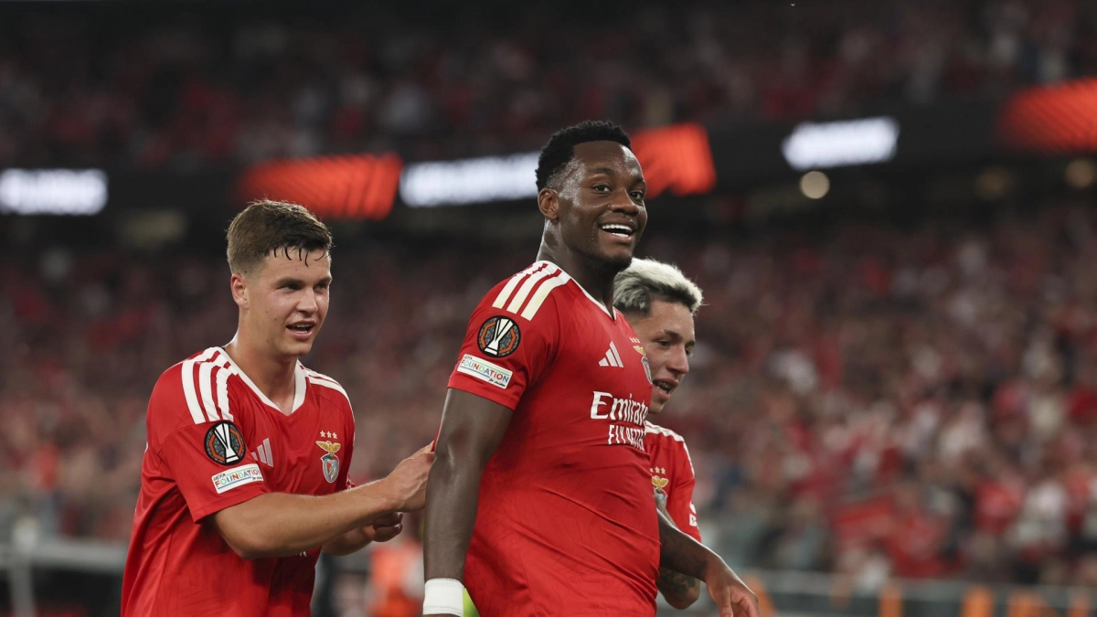Jhon Durán, a la enfermería del Benfica: el colombiano encendió las alarmas en Portugal y no estará en el partido de la Europa League