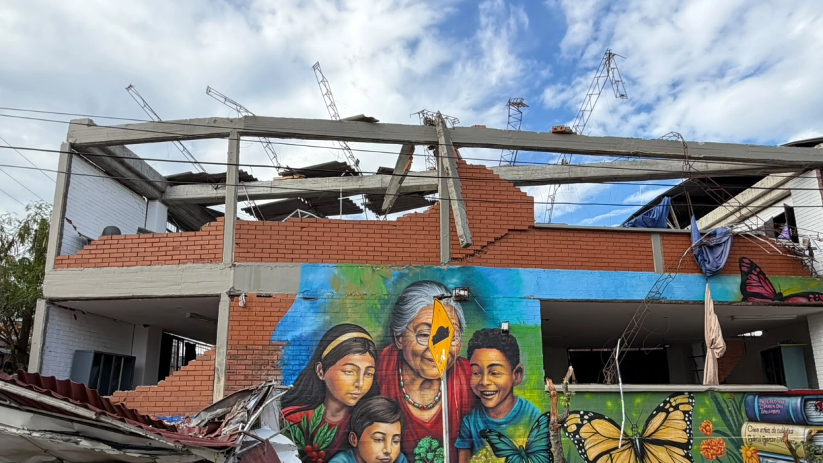 Reconocido arquitecto chileno que ganó premio Nobel diseñará un colegio de Pereira tras desplomarse por el terremoto del 10 de agosto