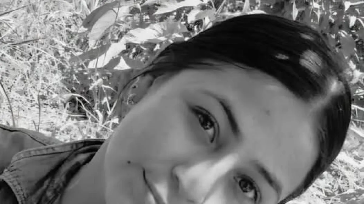 Mujer muere en extrañas circunstancias en Santander, mamá pide justicia tras supuestos mensajes de amenaza de muerte de su novio: ‘temo por mi vida’