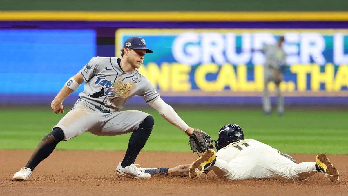 Milwaukee vence a los Rays y se pone 2-0 arriba en la Serie Mundial de béisbol