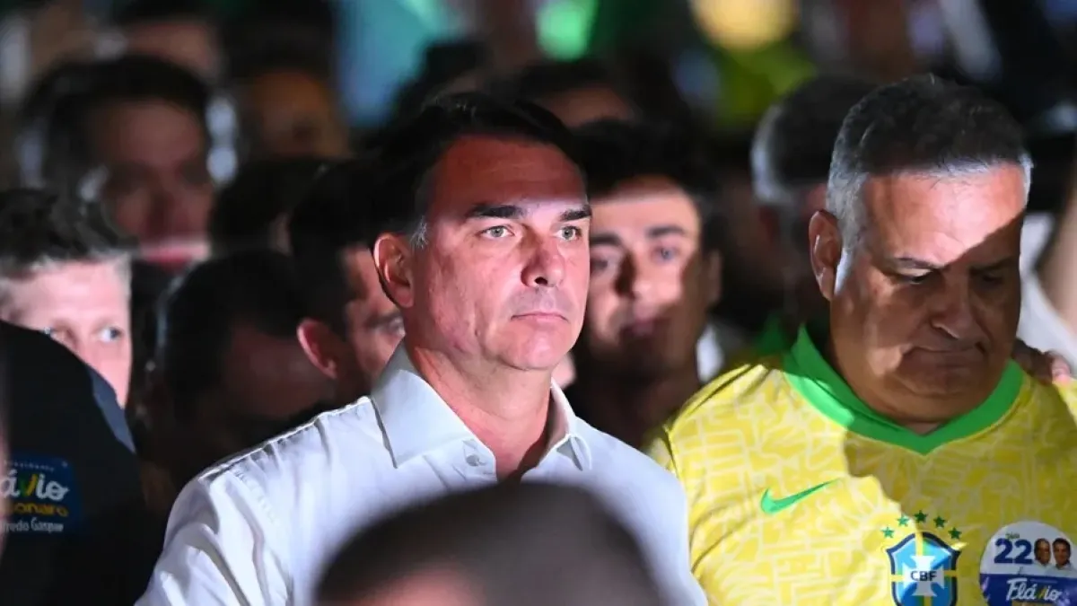 Tribunal supremo de Brasil ordena investigar posible financiación extranjera a campaña presidencial de Flávio Bolsonaro